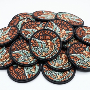 Patch en caoutchouc PVC personnalisé en gros, logo 3D masque de renard, emblème rond en silicone souple à coudre pour sac, veste, uniforme - Product Image 5