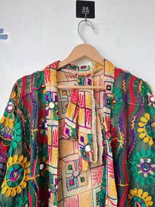Camisón Kimono Largo de Algodón 100% con Cuello en V, Cintura Elástica, Bordado Artesanal Phulkari y Espejos, Estilo Boho - Product Image 4