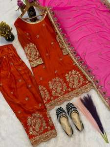 Salwar Farshi con Estampado Floral de Fabricación India para Fiestas, Festivales y Celebraciones de Bodas, Disponible al Mejor Precio - Product Image 3