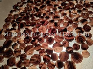 Botones de Cuerno Naturales de Alta Calidad con 4 Agujeros para Trajes, Personalización al por Mayor, Color Marrón Personalizado, Ecológicos, Hechos a Mano, Modernos - Product Image 3