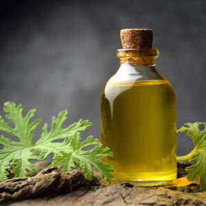 Huile essentielle de Davana de haute qualité, pure, fraîche, douce, aromatique, idéale pour les cosmétiques, les parfums et l'aromathérapie - Product Image 2