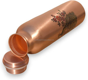 Botella de Cobre Clásica India Auténtica de Gran Capacidad para Uso Múltiple, Botella de Agua para Desintoxicación e Hidratación Inspirada en la Ayurveda - Product Image 3