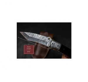 Cuchillo Plegable Multifuncional de Acero Damasco Inoxidable Hecho a Mano con Empuñadura de Cuerno de Búfalo y Funda de Cuero Fino - Product Image 4