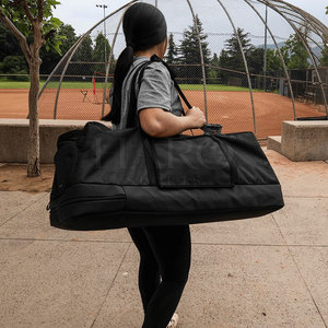 Sac de sport multi-poches pour activités de plein air avec compartiment séparé pour chaussures et poignées de transport faciles pour les athlètes - Product Image 2