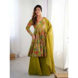 Conjunto de Top y Pantalón de Fiesta de Diseñador con Hermoso Dupatta, Talla XS - Product Image 3