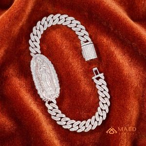 สร้อยข้อมือคิวบันลิงค์ทรงรีสีเงินประดับเพชรโมอิสซาไนต์ สร้อยข้อมือแฟชั่นสำหรับใส่ทุกวัน ของขวัญสไตล์ไมอามี - Product Image 4