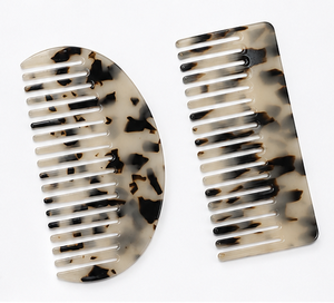 Natural Buffalo Horn Eco-Friendly Durable Handmade Wide Tooth Detangling Anti-Static Hair - Product Image 3