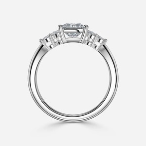 Anillo de Diamantes 3CT Marquise con Piedras Laterales en Forma de Hoja, Oro de 14K, Joyería OEM - Product Image 4
