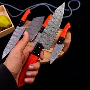 Juego de Cuchillos de Chef Profesionales de Acero de Damasco Hechos a Mano por Ahmad Fabric, 05 Piezas, Mango de Resina, Funda de Cuero, Diseño Moderno, Personalizable - Product Image 4