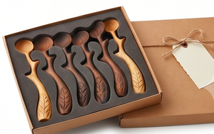 Ensemble de cuillères en bois avec manches sculptés en forme de feuille, design Wabi Sabi écologique, pour le camping, la salle à manger et l'hôtellerie - Product Image 4