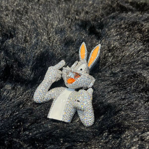 Collier pendentif lapin en moissanite de luxe, design lapin de dessin animé entièrement serti de pierres, bijoux hip-hop avec pierres étincelantes, pièce audacieuse - Product Image 1