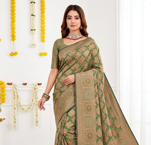 Sari de Seda Verde y Dorado de AARA Fashion con Estampado Floral, Traje Tradicional de Boda para Mujer, Protección Solar, Largo hasta el Suelo - Product Image 4