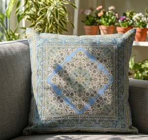 Housse de coussin à motif floral vintage, 100% coton, écologique, lavable, usage hôtelier, 18x18 - Product Image 1