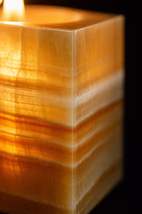 Support de bougie chauffe-plat en onyx ambre naturel, fait main, en forme de cube, bloc de pierre carré, vente en gros, logo personnalisé, décoration de salle de bain - Product Image 5