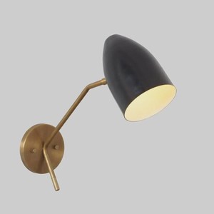 Applique murale moderne en laiton avec abat-jour conique noir, design géométrique mi-siècle, luminaire d'intérieur pour la décoration du salon - Product Image 2