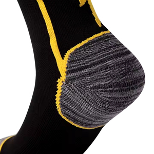 Chaussettes de sport de haute qualité, faible MOQ, design personnalisé, chaussettes en coton pour hommes, chaussettes de sport avec logo personnalisé - Product Image 6