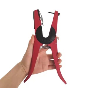 Pinza Aplicadora de Etiquetas para Orejas Reutilizable de Alta Calidad con Diseño Personalizado, Acabado Satinado, Instrumentos Quirúrgicos Veterinarios GM ETA-1009 para Cerdos - Product Image 2