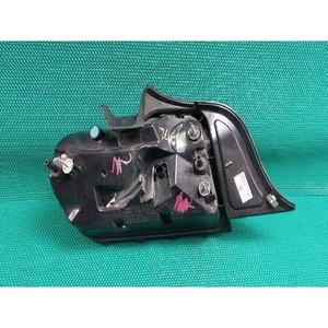 ไฟท้ายมือสองสำหรับรถมินิคอนเวอร์ทิเบิล ด้านขวา รุ่น JR3B13B504AF - Product Image 4