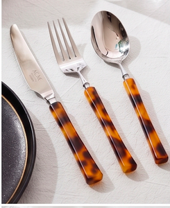 Juego de cubiertos Acme Tortoise con mango de imitación de caparazón de tortuga, de acero inoxidable, cuchillo, tenedor y cuchara, diseño vintage, apto para lavavajillas, para bodas y restaurantes. - Product Image 1
