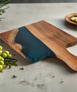 Planche à découper de cuisine robuste en bois et résine, de qualité supérieure et écologique, pour un usage quotidien et la présentation des aliments - Product Image 2