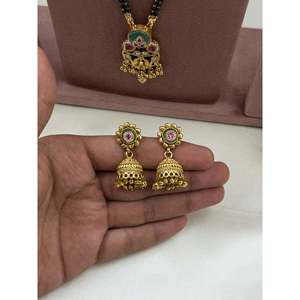 Indian Ethnic Gold Plated <b>Bridal</b> Mangalsutra <b>Jewelry</b> <b>Set</b> - Product Image 3