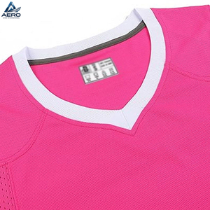 Buen Proveedor, Jersey Deportivo Moderno con Cuello en V, Diseño OEM/ODM, Ribete en Contraste, Ropa Deportiva Duradera, Personalizable para Clubes Deportivos - Product Image 4