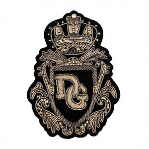 Badges à coudre faits main en métal canon de fusil antique, taille 8 x 6 cm, pour vestes et blazers, directement de l'usine, à bas prix - Product Image 1