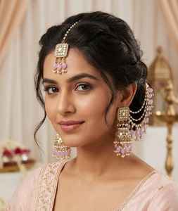 Parure de bijoux ethniques de mariée, boucles d'oreilles pendantes à sertissage griffe, chaîne de perles assortie au Maang Tikka, plaqué or, style vintage traditionnel, haute qualité - Product Image 1