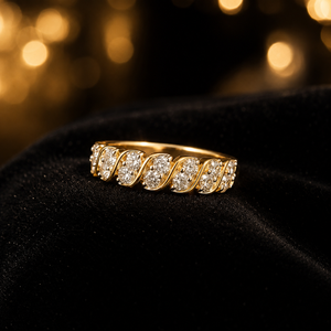 Atractivo Anillo de Cóctel de Lujo para Mujer en Oro de 14K con Brillantes Diamantes en Forma de Flor, Joyería Premium para Bodas y Fiestas - Product Image 2