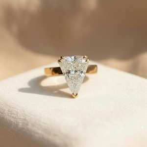 Anillo Solitario de Diamante Cultivado en Laboratorio de 3.02 CT con Corte Triangular para Mujer, Oro Sólido de 14K, Regalo Sorpresa de Boda para Novia - Product Image 3