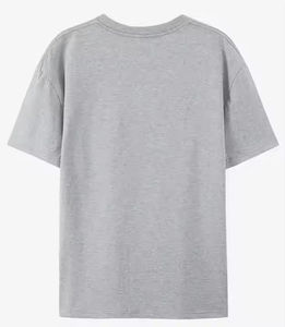 เสื้อยืดแขนสั้นผู้ชาย ผ้าฝ้าย 100% เนื้อนุ่ม สวมใส่สบายๆ ในฤดูร้อน ทรงปกติ เหมาะสำหรับใส่ทุกวัน พร้อมโลโก้ปัก  แบบ unisex - Product Image 4