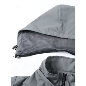 Coupe-vent à la mode étanche à l'eau étiquette personnalisée fermeture éclair avec capuche veste de pluie hommes sport unisexe support 100% Polyester - Product Image 6