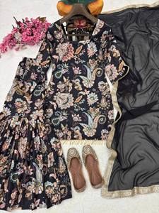 Women's Black Floral Embroidered <b>Kurta</b> Set With Gold Trim Floor-Length Traditional <b>Indian</b> Pakistani Wear All Seasons - Product Image 6