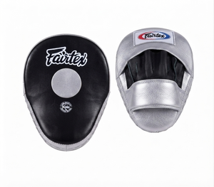 Mitaines de boxe professionnelles Fairtex en cuir pour l'entraînement au Muay Thai, au Kickboxing et à l'entraînement des compétences MMA - Product Image 5