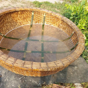 Coracle en bambou avec banc et pagaies inclus, Coracle rond en bambou du Vietnam pour l'exposition artisanale - Product Image 1