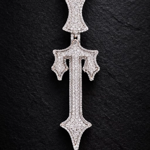 Harmonic Jewels Collier Pendentif Croix Gothique Chrétienne Hip Hop Personnalisé, Charme en Moissanite Micro-Pavé Brillant, Argent 925 - Product Image 1