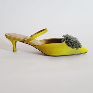 KMS Ultimate Audrey Premium, talons faits main en silicone de haute qualité à talon bas, style élégant et luxueux, fabriqué en Indonésie, modèle KMS-EH BCA - Product Image 1