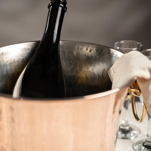 Seau à champagne et refroidisseur à vin en cuivre antique martelé, grand format, avec poignées décoratives, pour la restauration haut de gamme, bac à boissons en métal - Product Image 3