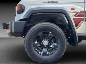 โตโยต้า แลนด์ ครุยเซอร์ GRJ71 รถ SUV ออฟโรด พร้อมระบบล็อคเฟืองท้าย วินซ์ 4x4 เครื่องยนต์เบนซิน เกียร์ธรรมดา - Product Image 6