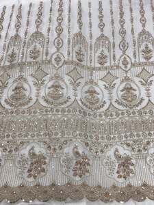 Tela de Seda Bordada con Cuentas de Alta Calidad para Lehenga Choli o Sarees y Dupattas o para Uso Festivo en Venta - Product Image 2