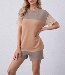 Ensemble 2 pièces t-shirt et short pour femme, tendance, 100% coton, pour un look décontracté, à prix avantageux - Product Image 5