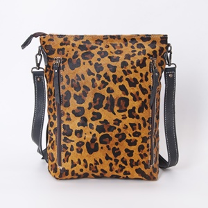 Sac à bandoulière en cuir suédé Boho fait à la main Sky Aztec Floral Design avec fermeture à glissière arrière dissimulée - Product Image 5