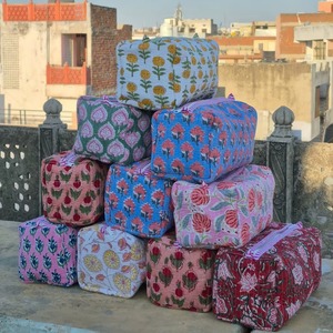 Medium Size Floral Cosmetic Bag With Zipper Closure Portable Textile Toiletry Bag - Product Image 3