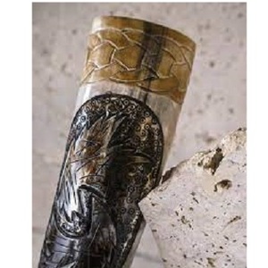 Auténtico Cuerno Vikingo para Beber, Hecho a Mano con Material Orgánico, Forma Natural, Estilo Animal Tallado, Ecológico, de la Mejor Calidad, Apto para Alimentos - Product Image 4