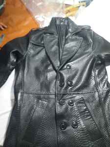 Men's <b>Sheepskin</b> Genuine Leather Waterproof <b>Vintage</b> Bomber Trench <b>Coat</b> Turn-down Collar Winter Long Jacket with Cotton Lining - Product Image 4