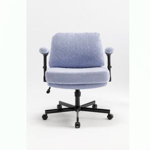 Silla de Oficina con Patas Cruzadas, Brazos Abatibles, Asiento Ancho de Tela Cómoda y Cojín Grueso, Diseño Ajustable con Ruedas - Product Image 1