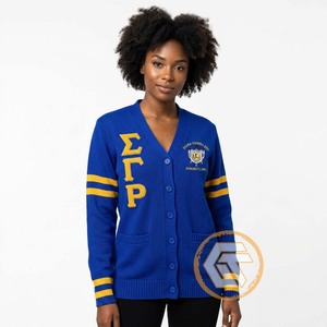 Tresors grecs – Nouveauté : Appliques brodées personnalisées en acrylique Sigma Gamma Rho, col en V, décontracté, boutonné sur le devant, pour l'hiver, pour femmes de sororité - Product Image 2