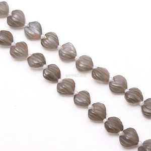 Cuentas de piedra lunar gris natural talladas en forma de corazón de 10-11 mm, cuentas de piedra lunar talladas a mano, cuentas sueltas para la elaboración de joyería. - Product Image 2