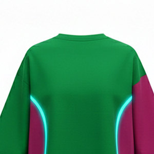 T-shirt ample pour homme, conçu avec une coupe ample dans le corps et les manches pour un style urbain contemporain audacieux. - Product Image 5