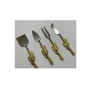 Elegante juego de cuchillos de latón para queso y postres para servir en tablas de charcutería, utensilios para servir queso con acabado pulido. - Product Image 5